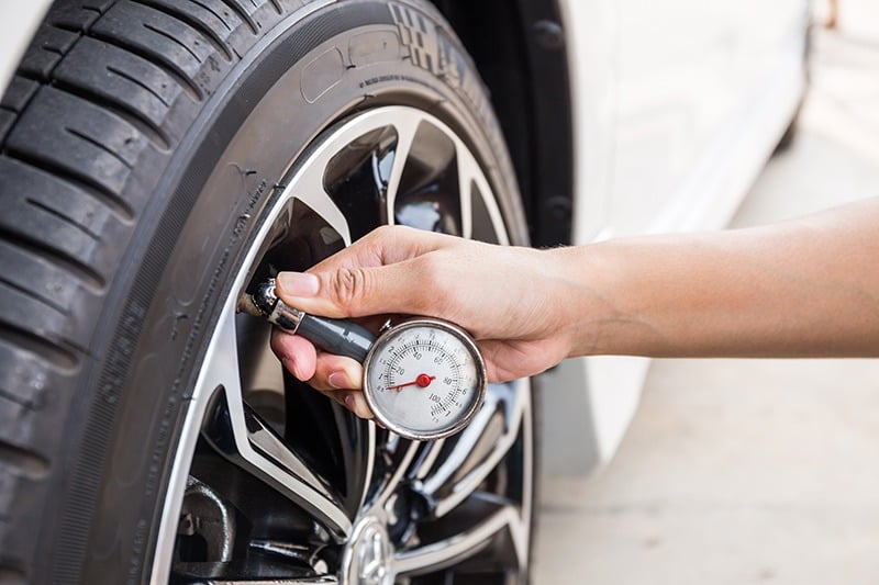 Vehicle safety checks tyre pressure