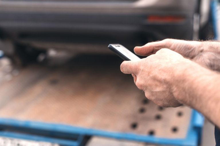 Quartix Vehicle Tracking Mobile App FREE Guide UK