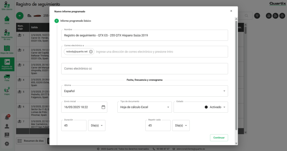 A software interface for scheduling an email report, showing fields for recipient, language, date, format, frequency, and status, with "Continuar" and "Cancelar" buttons at the bottom.