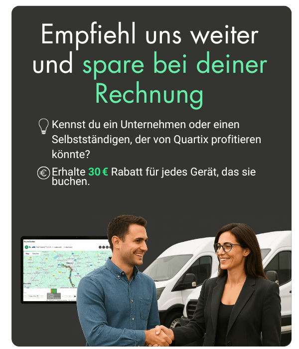 Zwei Geschäftspersonen schütteln sich vor weißen Lieferwagen die Hand; Text wirbt für das Kundenempfehlung-Programm mit 30 € Rabatt für Empfehlungen bei Quartix.