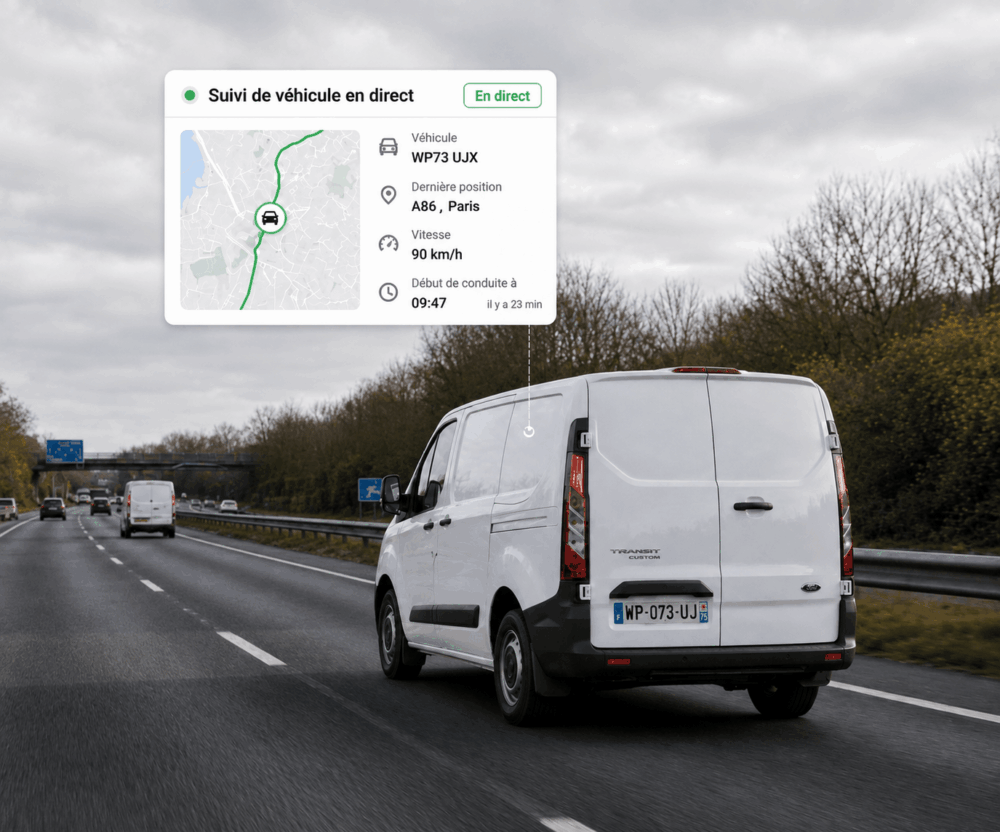 Une camionnette de livraison blanche, appartenant à une entreprise spécialisée dans les échafaudages et le bâtiment, roule sur une autoroute ; une superposition affiche en temps réel les informations de suivi du véhicule, notamment sa vitesse, son itinéraire et sa position actuelle près de Paris.